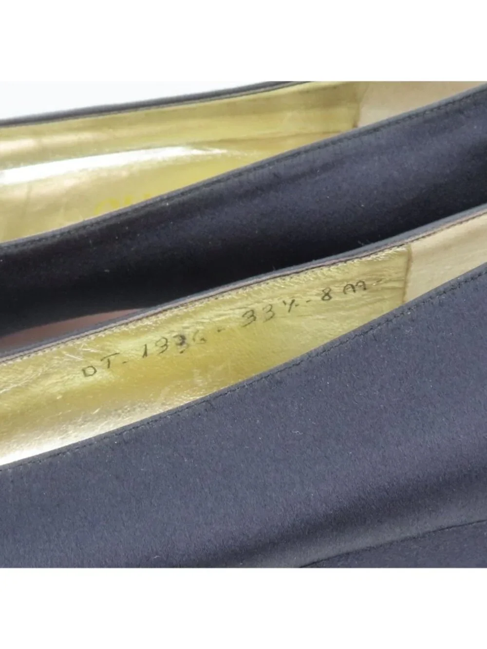 Salvatore Ferragamo Womens 8 AA Vara Gold Rhinestone Black Satin Bow Heels Shoes